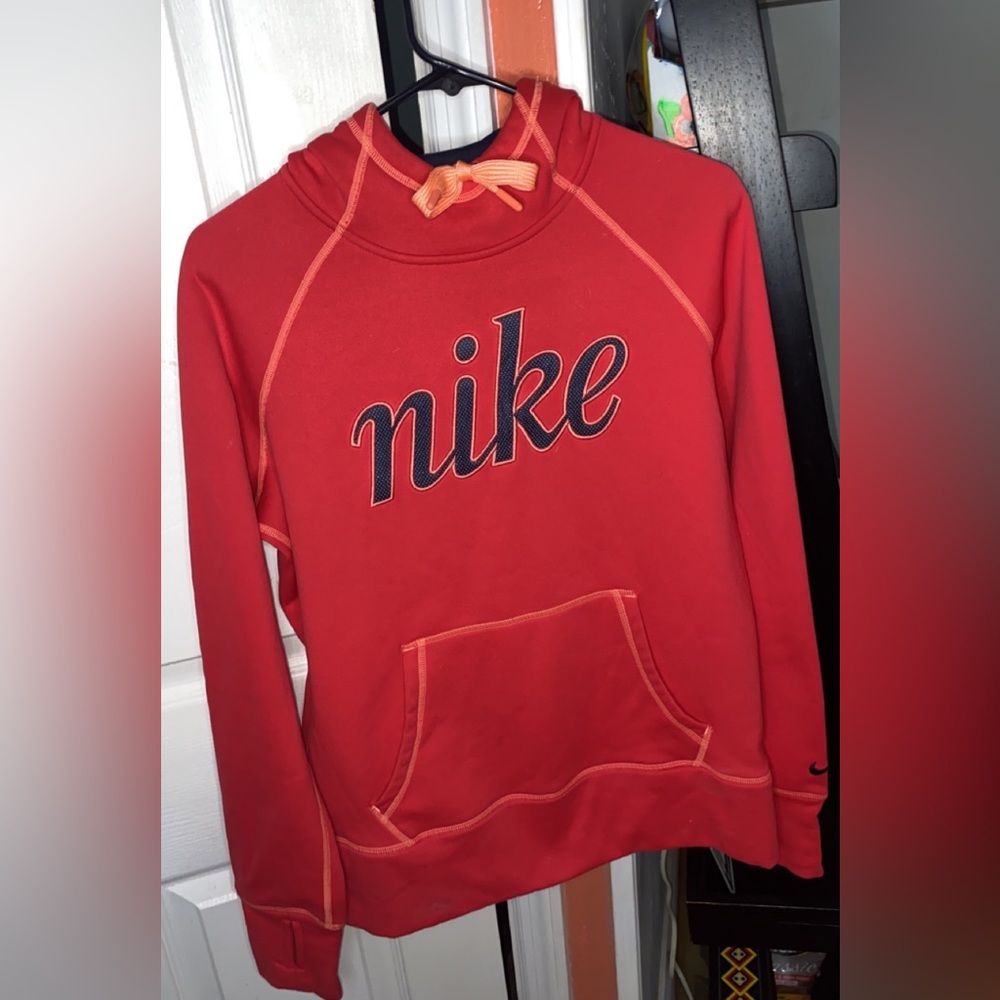 Nike therma fit hoodie